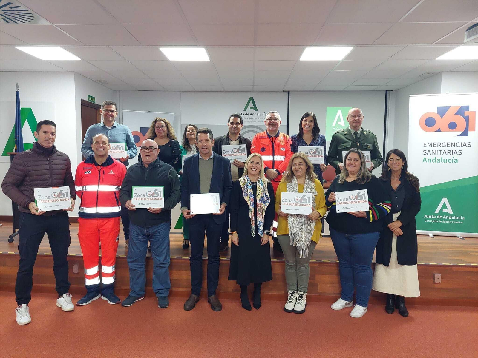 El 061 reconoce 87 nuevas zonas cardioaseguradas en la provincia, 77 de ellas en Jerez.