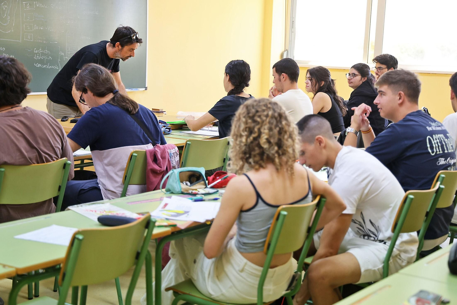Estudiantes del nuevo Grado en Geología Dual durante una de sus clases.