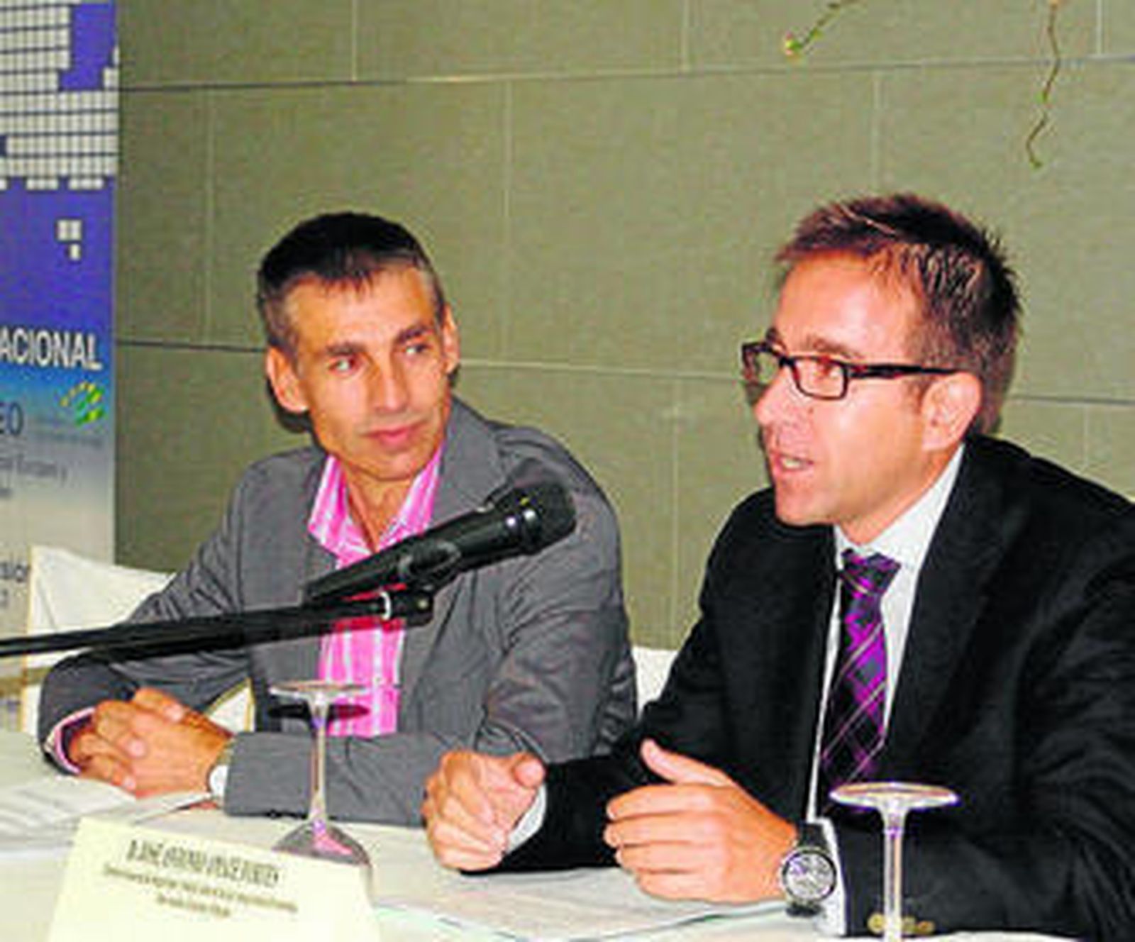 Manuel Galdeano y José Antonio Amate en las jornadas de ayer.