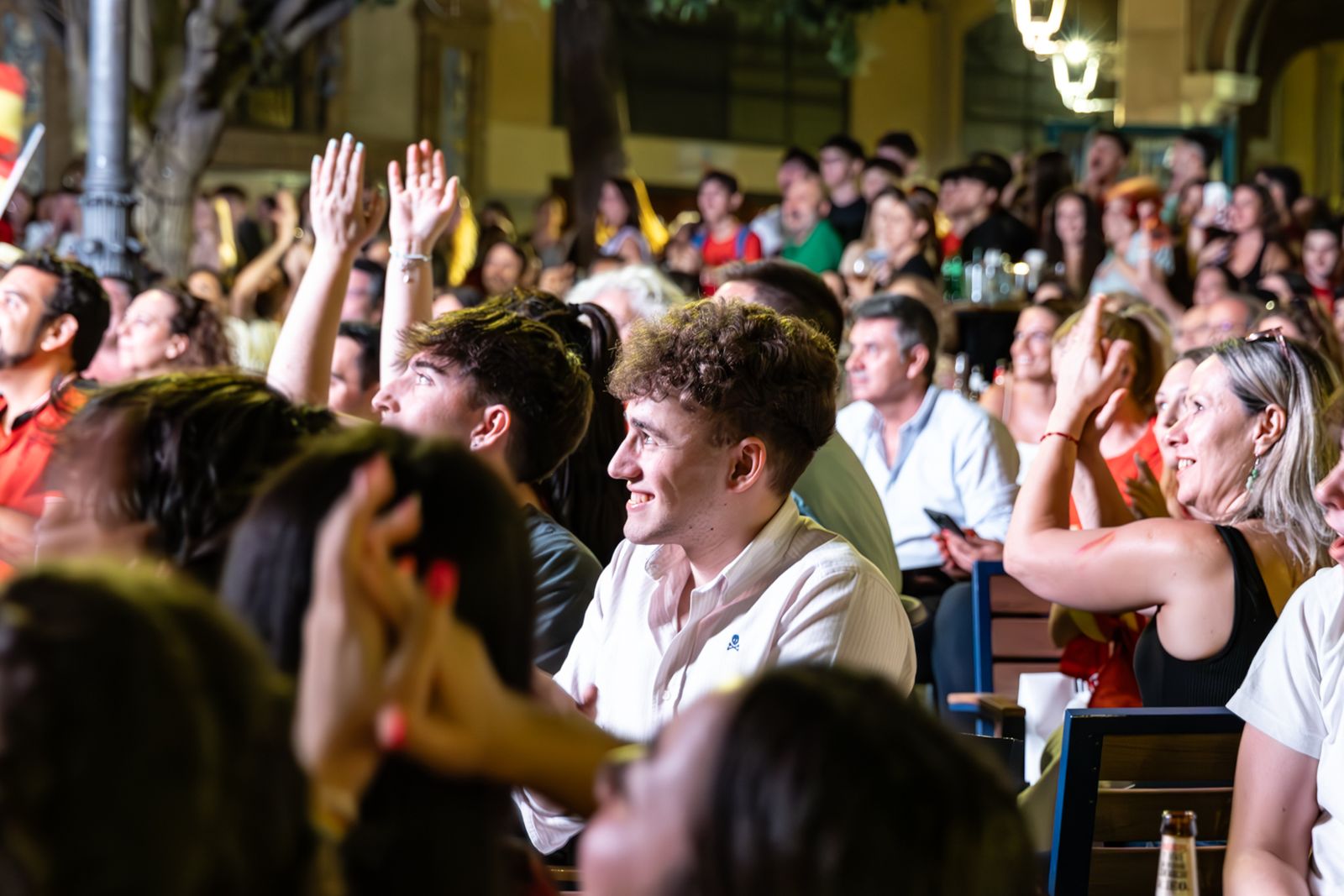 La euforia jiennense por la victoria de España, imágenes