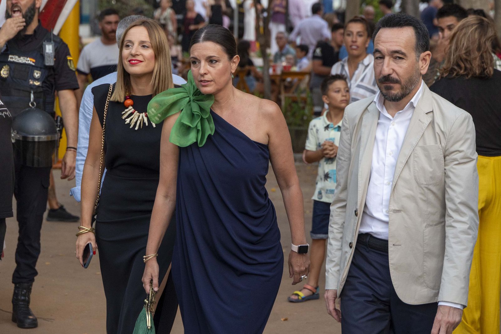 Búscate en las imágenes de la inauguración de la Feria del Carmen y de la Sal de San Fernando