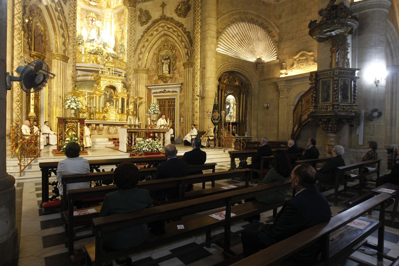 Fotogalería misa V Centenario Hermandad Virgen del Mar. Almería