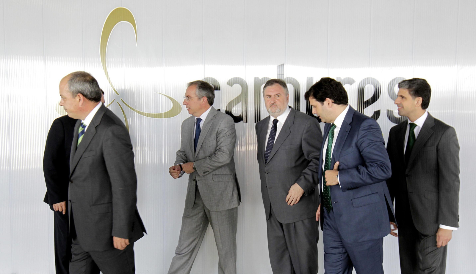 Carlos Guillén y Rafael Contreras (en el centro), en un acto de Carbures, cuando ambos eran directivos de la firma. Contreras fue miembro del tribunal de Romaní.