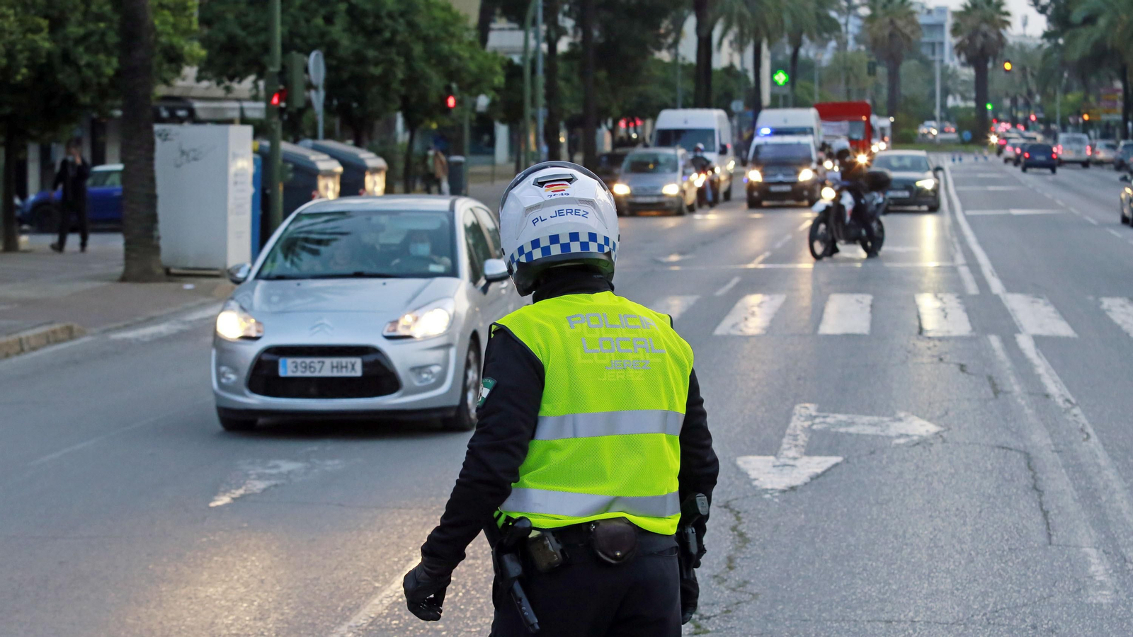 Los autónomos vuelven a manifestarse en caravana