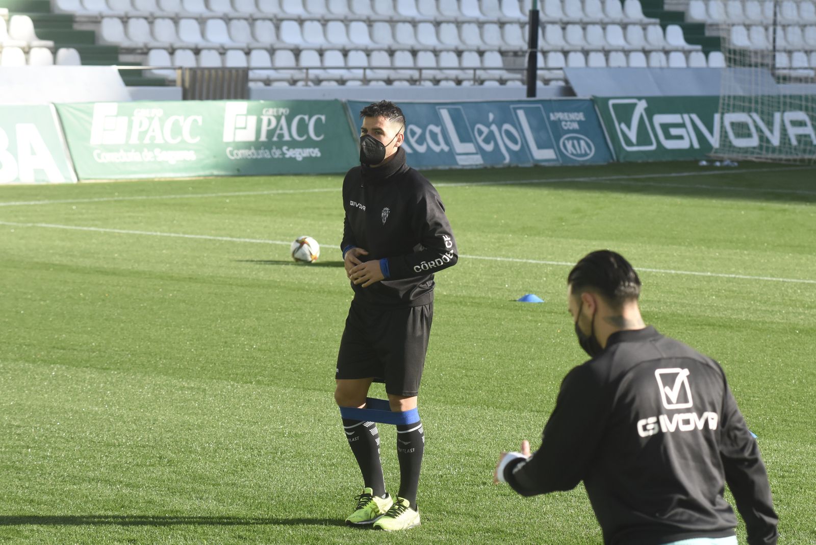 El regreso al trabajo del Córdoba CF tras el parón navideño, en imágenes