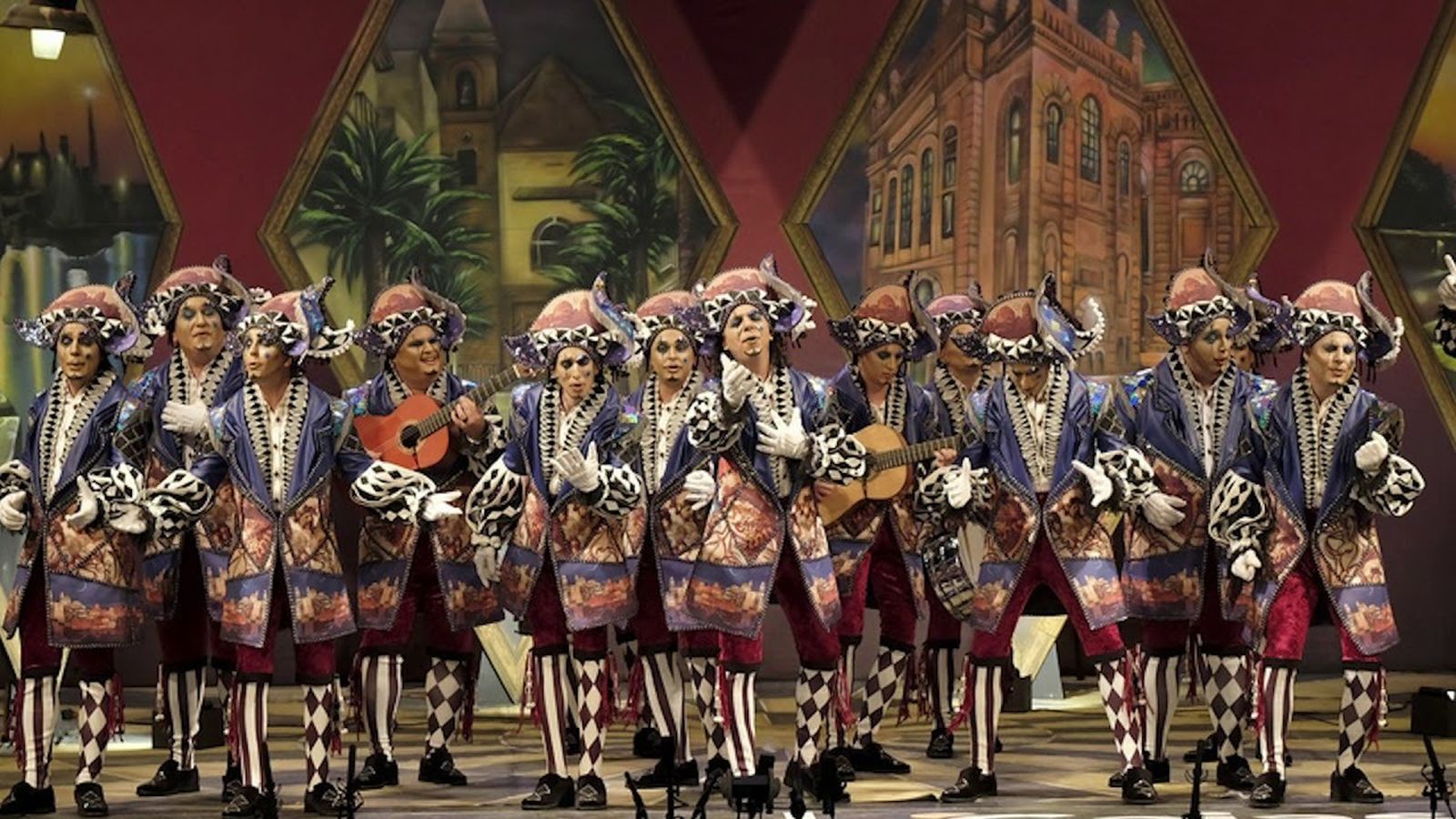 La comparsa la Gaditanissima rinde homenaje a Juan Carlos Aragón.