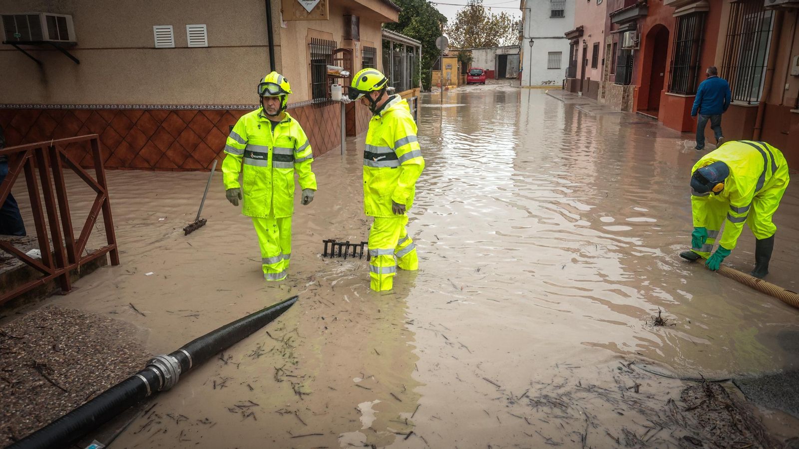 Imágenes del paso de la Dana, inundaciones, destrozos y caos por todo Jerez