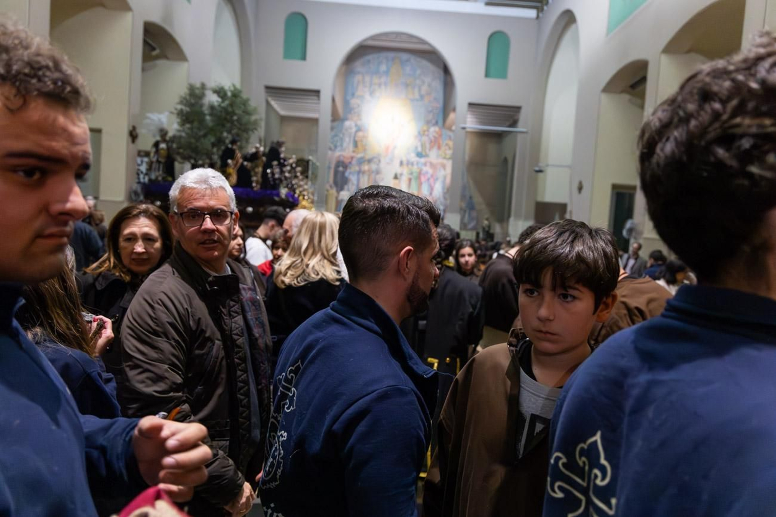 La temida lluvia impide el desarrollo normal de este Martes Santo