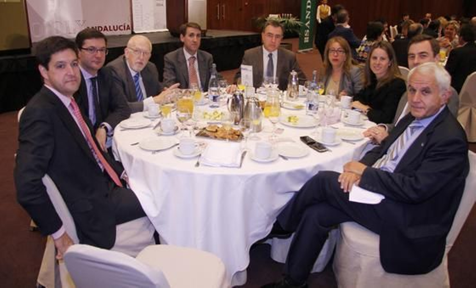 Leopoldo Parias, Fernando Seco, Joaquín Galán, Juan Manuel Pozuelo, Ignacio Martínez, Lucía Cano, Muriel Páez, Luis Rey y Antonio Pascual.

Foto: Juan Carlos V?uez / Victoria Hidalgo