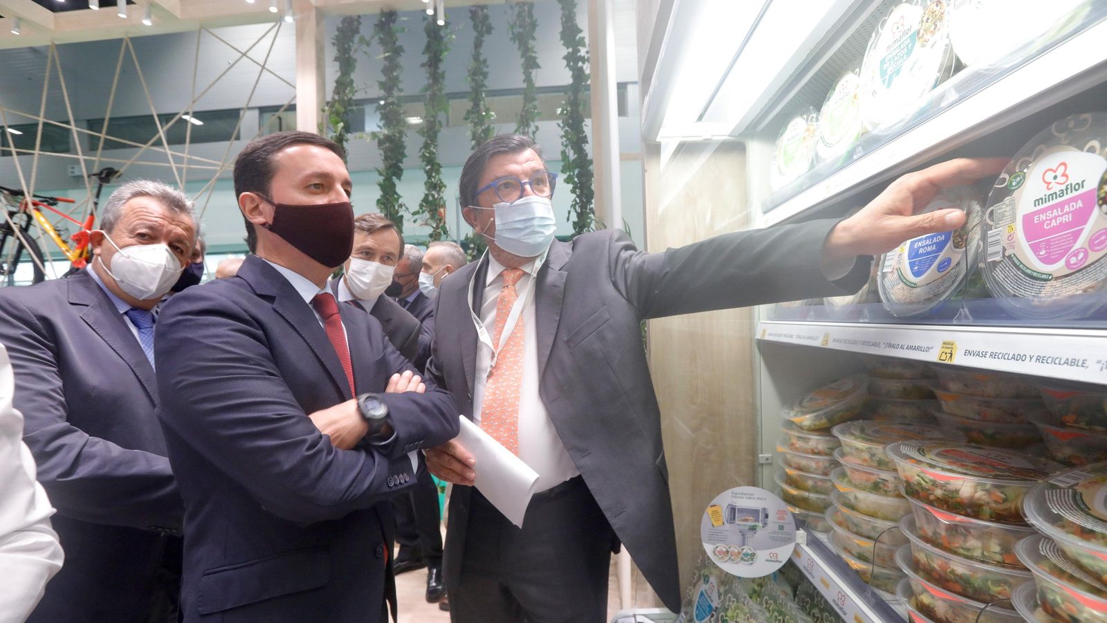 Javier A. García en el estand de Primaflor.