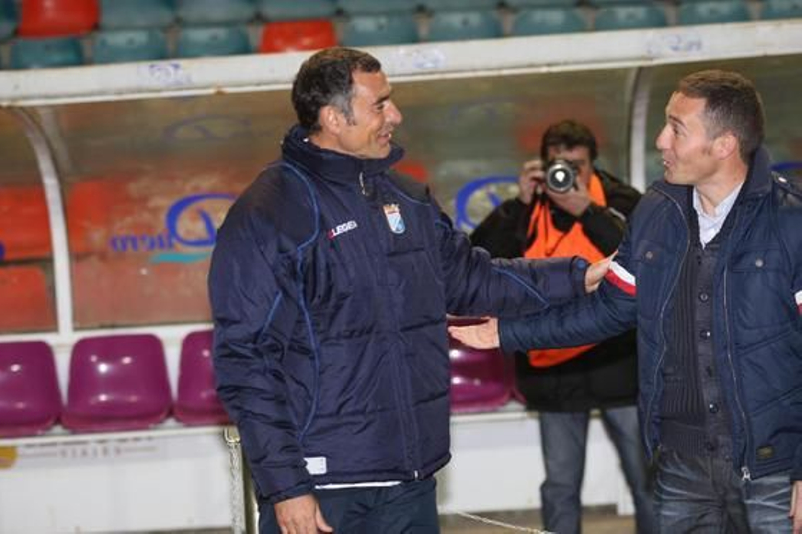 El equipo azulino se impone en el Helmántico y encadena así seis victorias seguidas, colocándose cuarto en la tabla./ Fotos: LOF

Foto: LOF