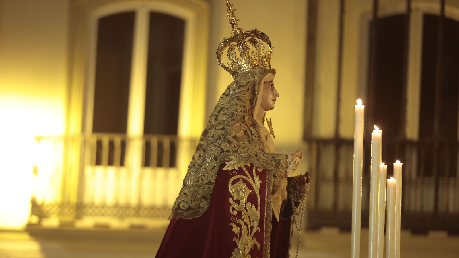 Las imágenes del traslado del Cristo de Burgos