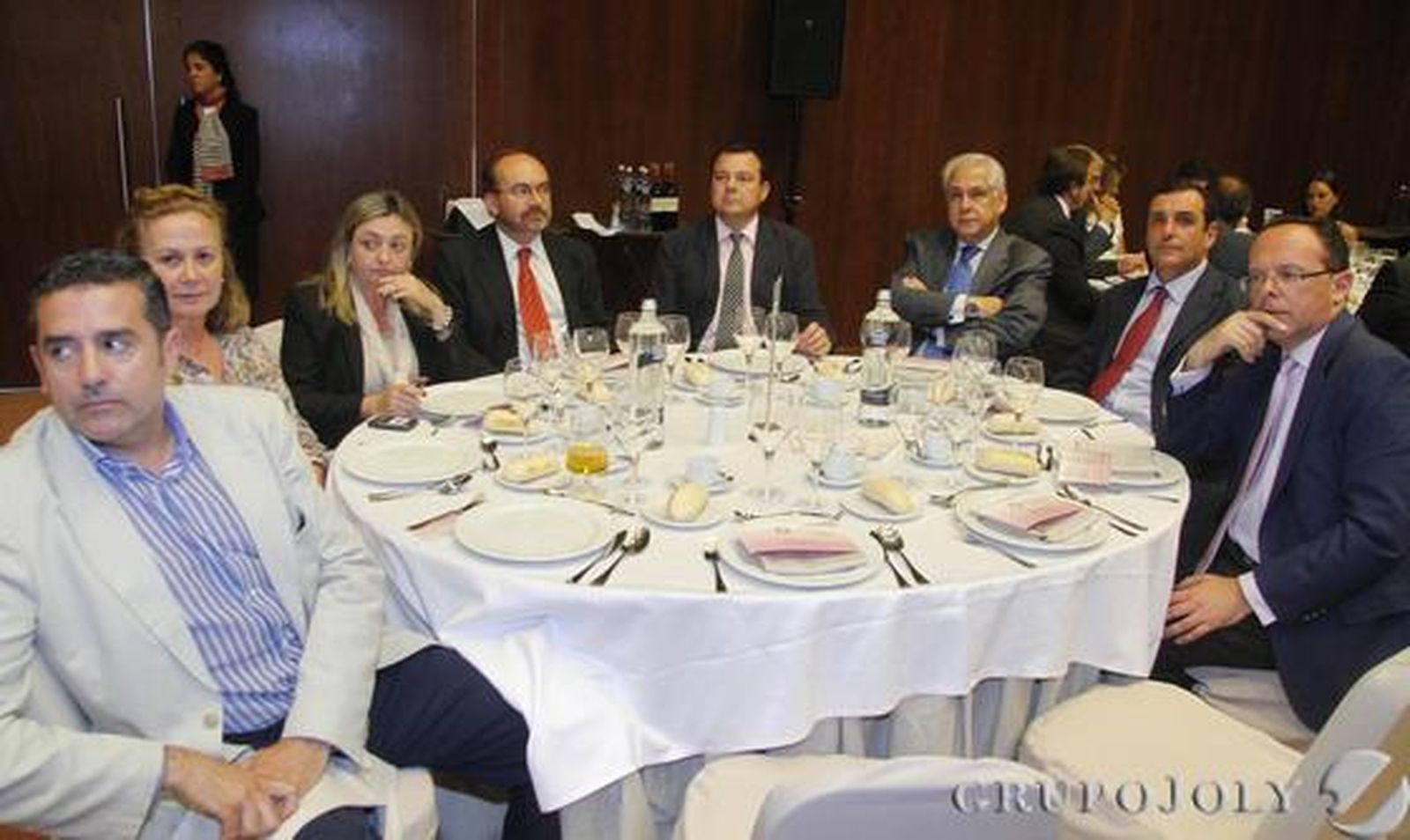 Álvaro Alés, Marisa Vilasaló, Juana Crespo, Lucas Díaz, Juan Baleato, Jacinto León, Ignacio García Cosgaya y Felipe Granados.

Foto: Victoria Hidalgo / Juan Carlos Vazquez