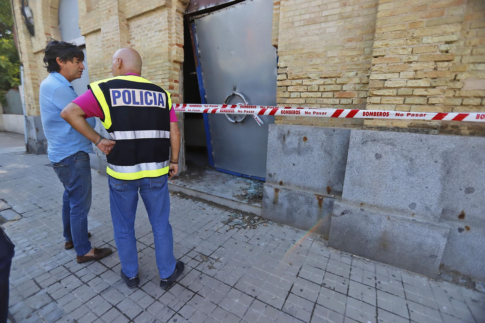 Un incendio deja importantes en la antigua estación de tren de Huelva
