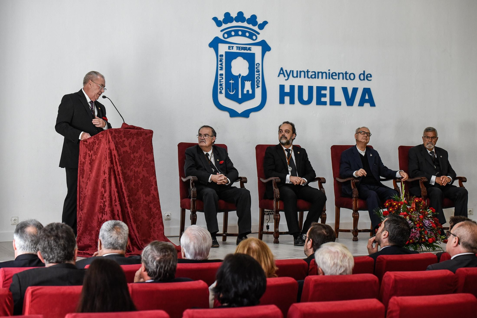 Imágenes del pregón de Toni de la Hermandad del Calvario