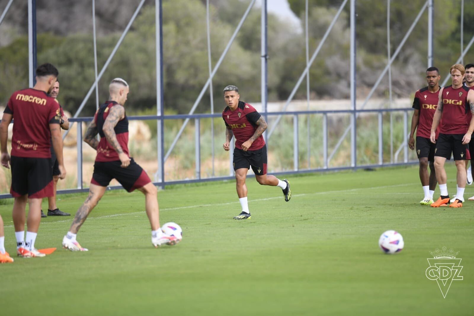 Machís, en el entreno de este viernes en El Rosal.