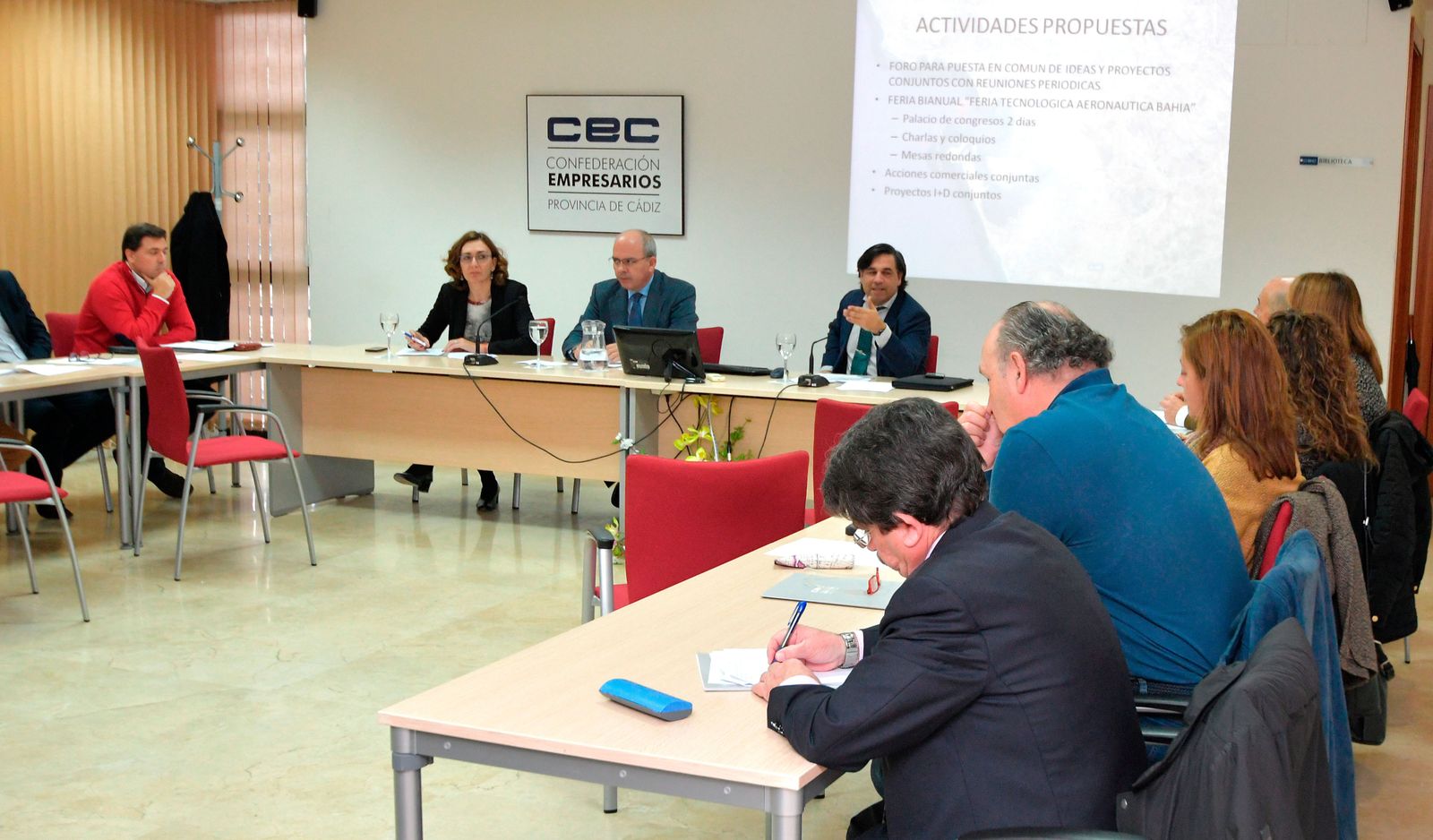 Imagen del consejo celebrado ayer en la CEC.