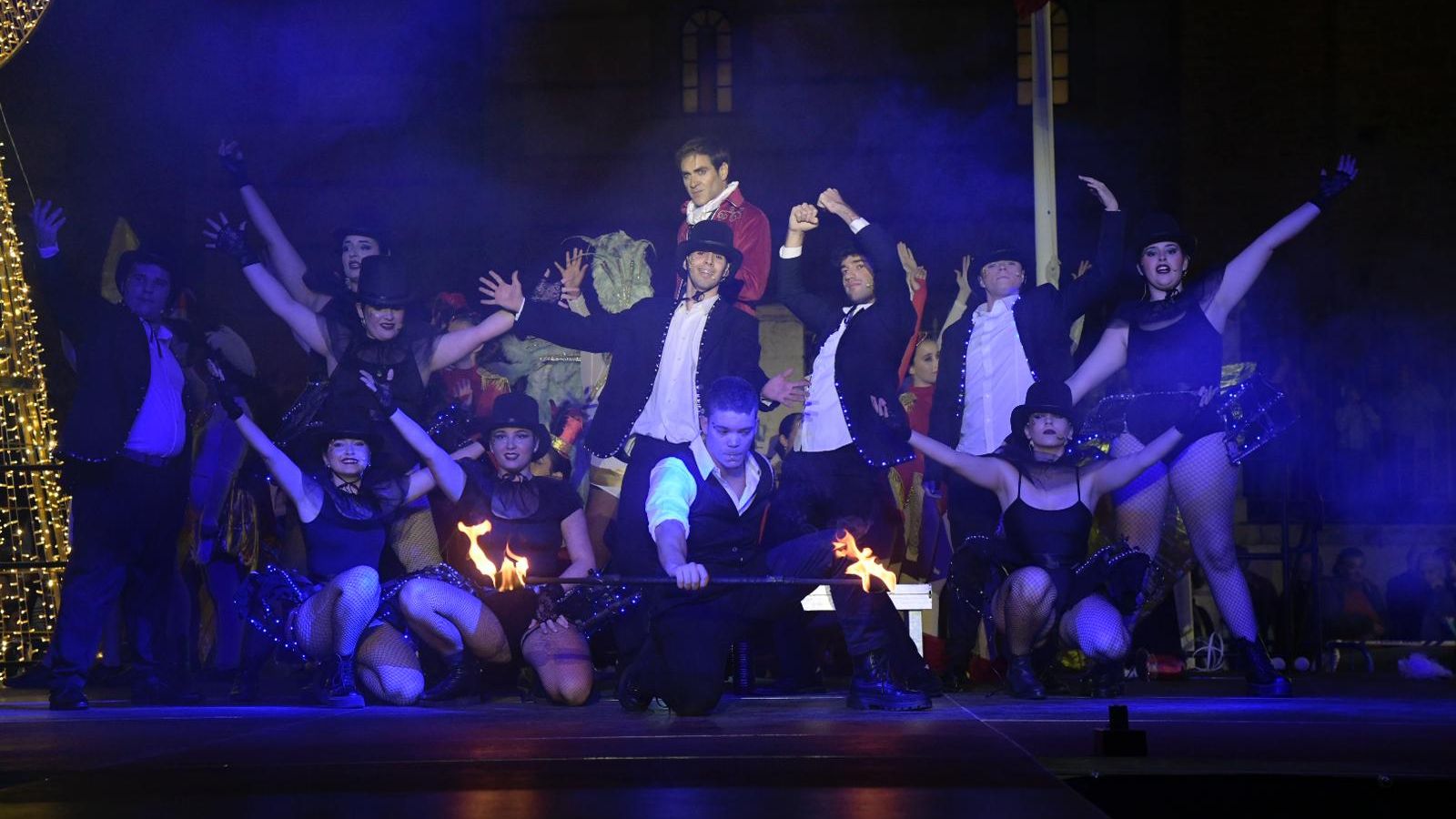 Un momento de la actuación en la Plaza de España