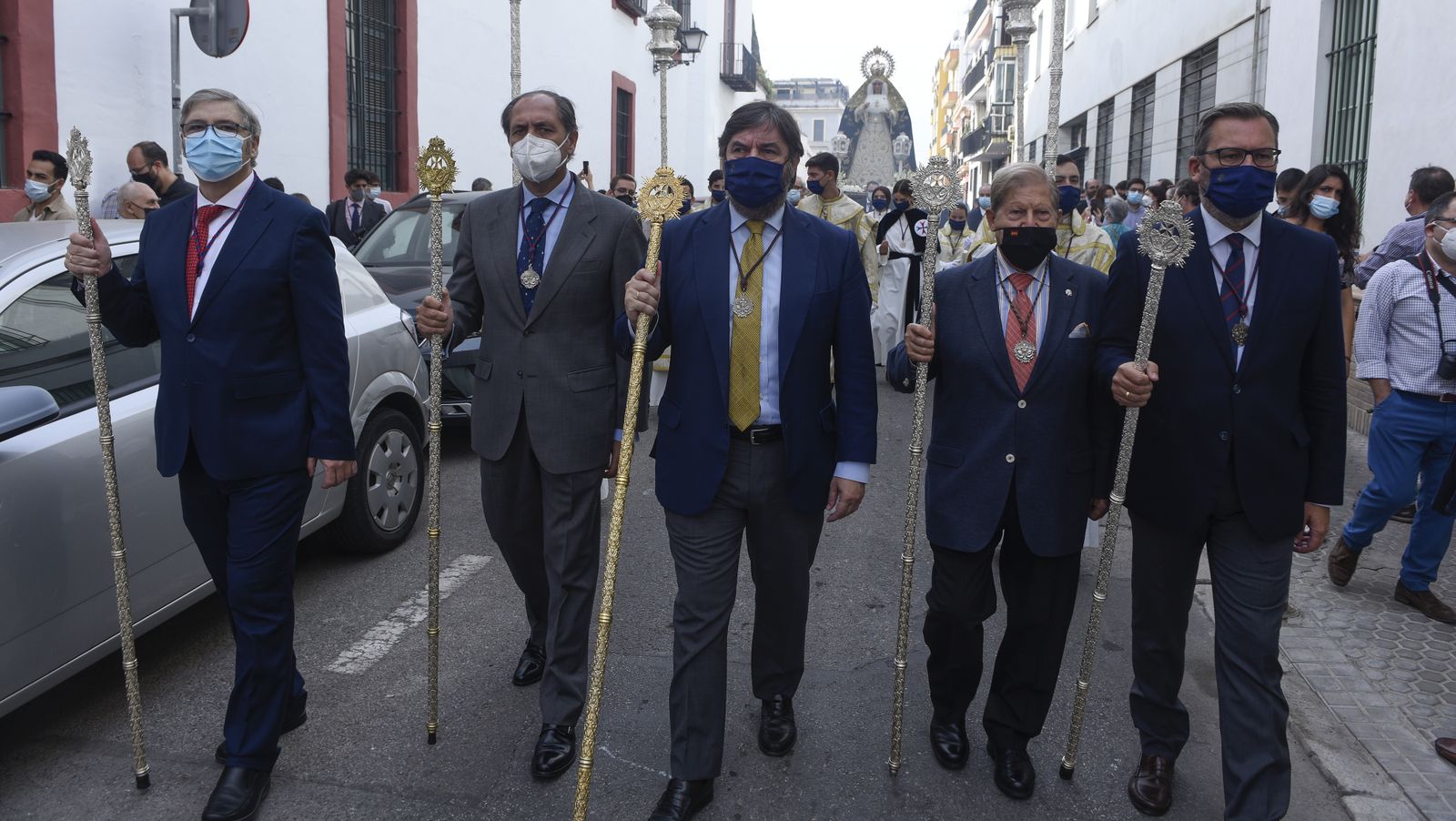 Rosario de la aurora con la Virgen del Dulce Nombre