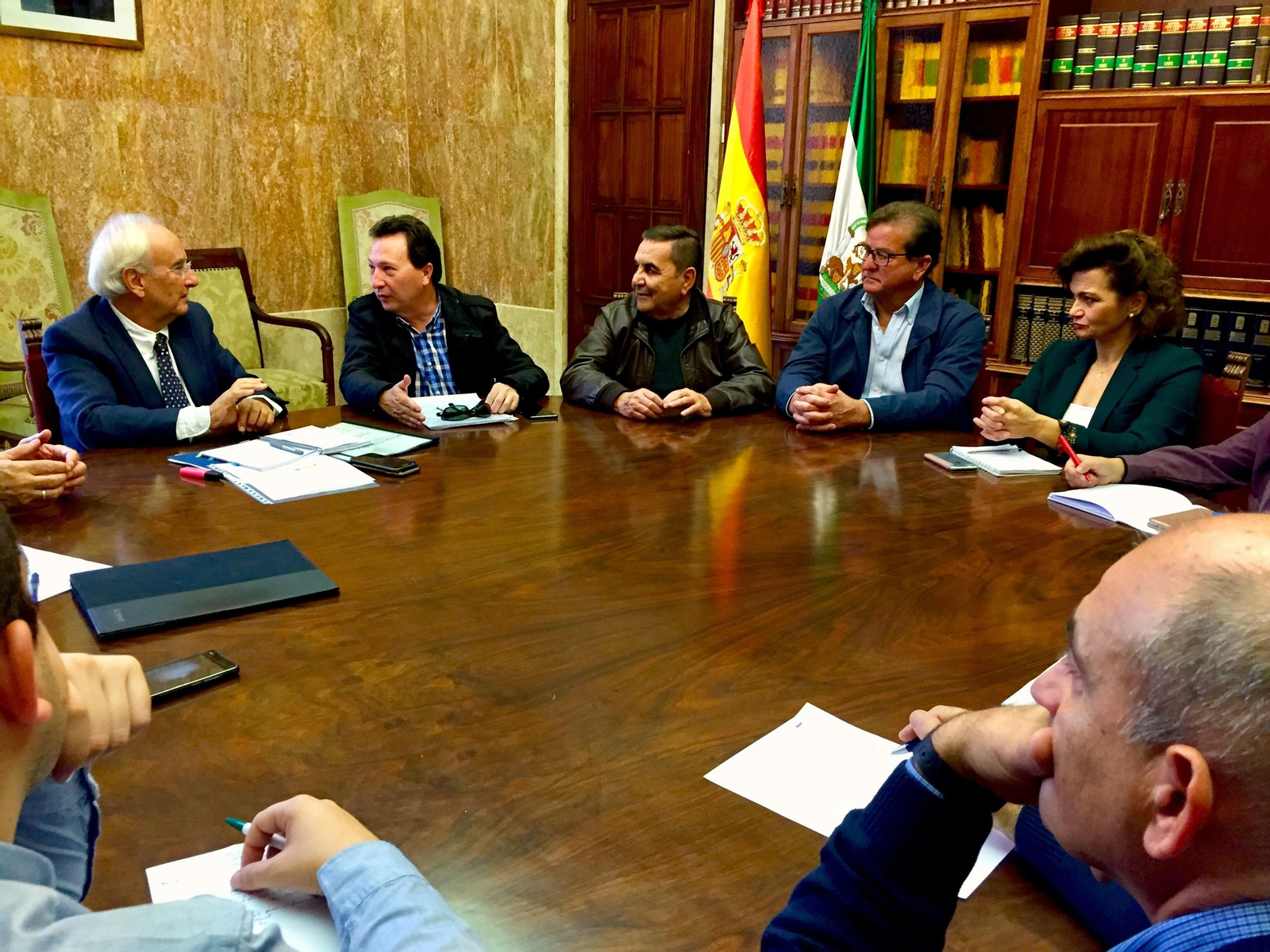 Reunión de la Mesa del Agua con el subdelegado del Gobierno