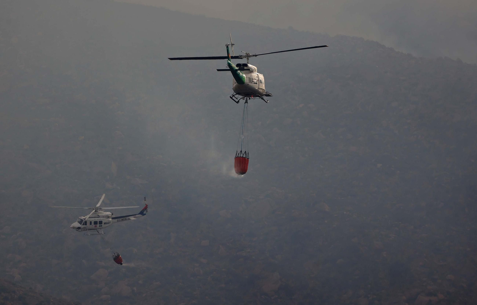 Fotos del incendio forestal de Torre de la Peña en Tarifa