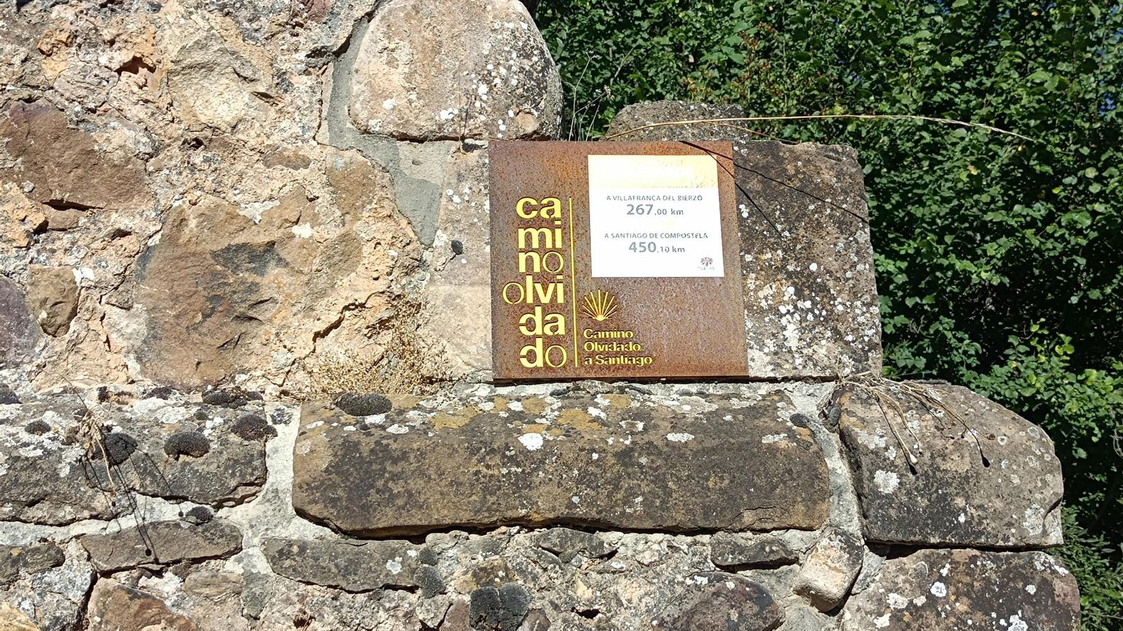 267 kilómetros para llegar al final del Camino Olvidado en Villafranca del Bierzo; 450,1 km hasta Santiago.