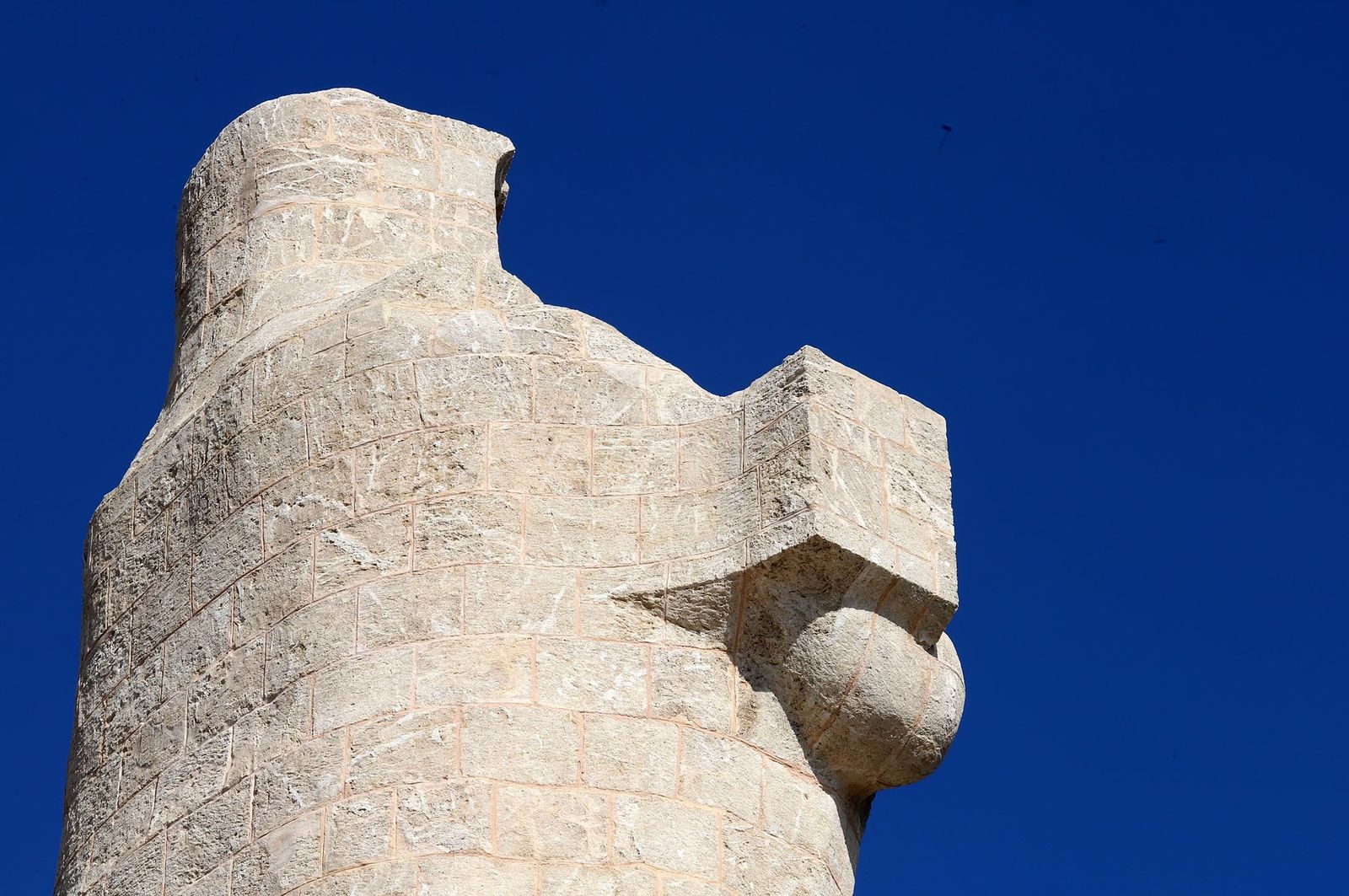 Imágenes del Monumento a Colón que ya se puede ver sin andamios en la Punta del Sebo