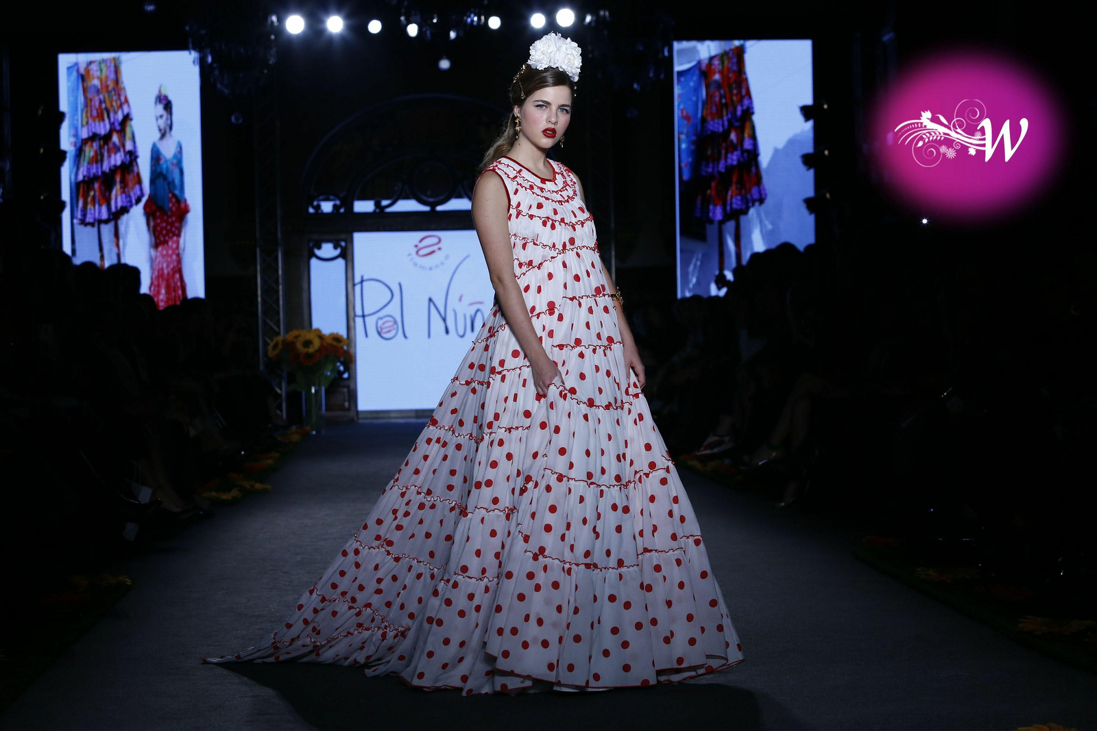 Pol Núñez celebra su 25 aniversario en We Love Flamenco 2020, todas las fotos del desfile Pol Núñez celebra su 25 aniversario en We Love Flamenco 2020, todas las fotos del desfile
