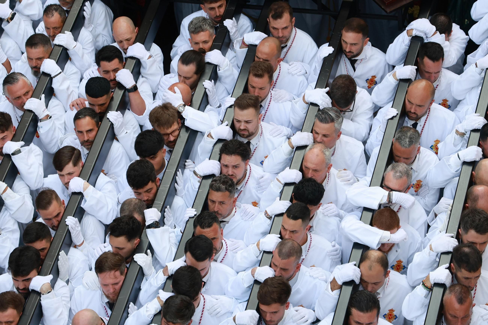 El Cautivo, en su procesión del Lunes Santo en Málaga, en fotos