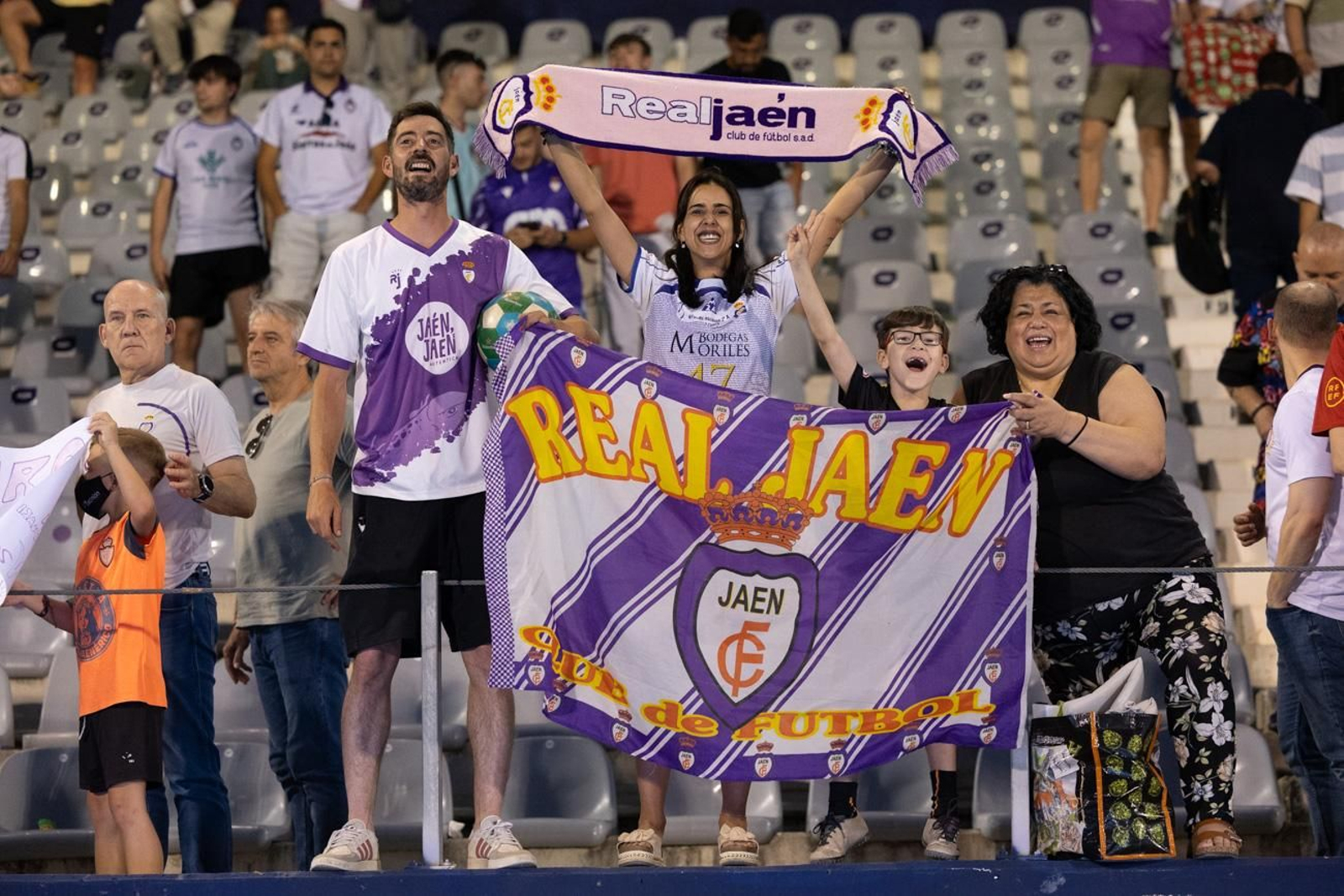 Las mejores imágenes del Real Jaén - CD Huétor Tájar Las mejores imágenes del Real Jaén - CD Huétor Tájar