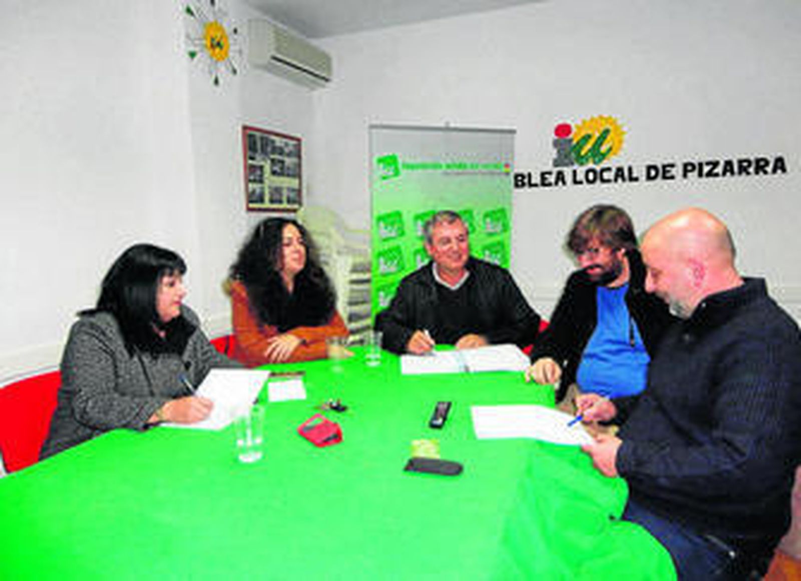 La dirección de Izquierda Unida, tras la asamblea.