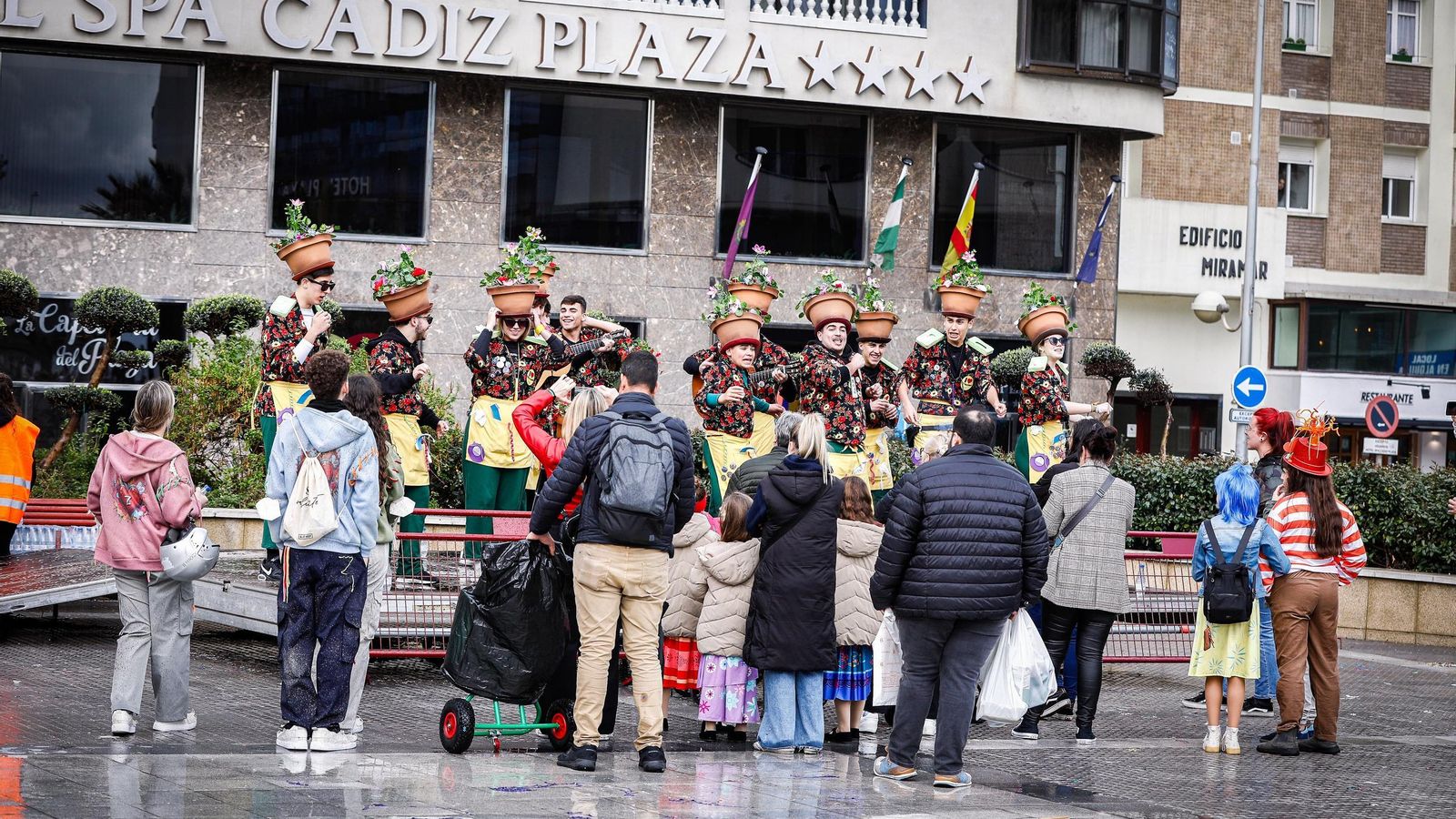 Las mejores imágenes del primer domingo de Carnaval de Cádiz