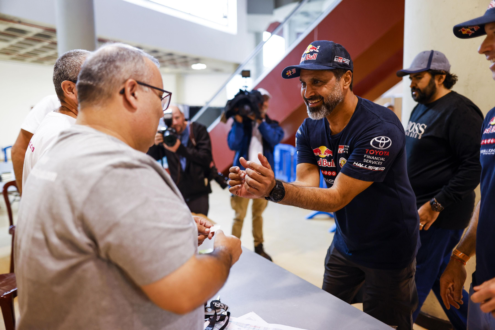 Andalucía Rally: las imágenes del 'Dakar' de Dos Hermanas | Día 1