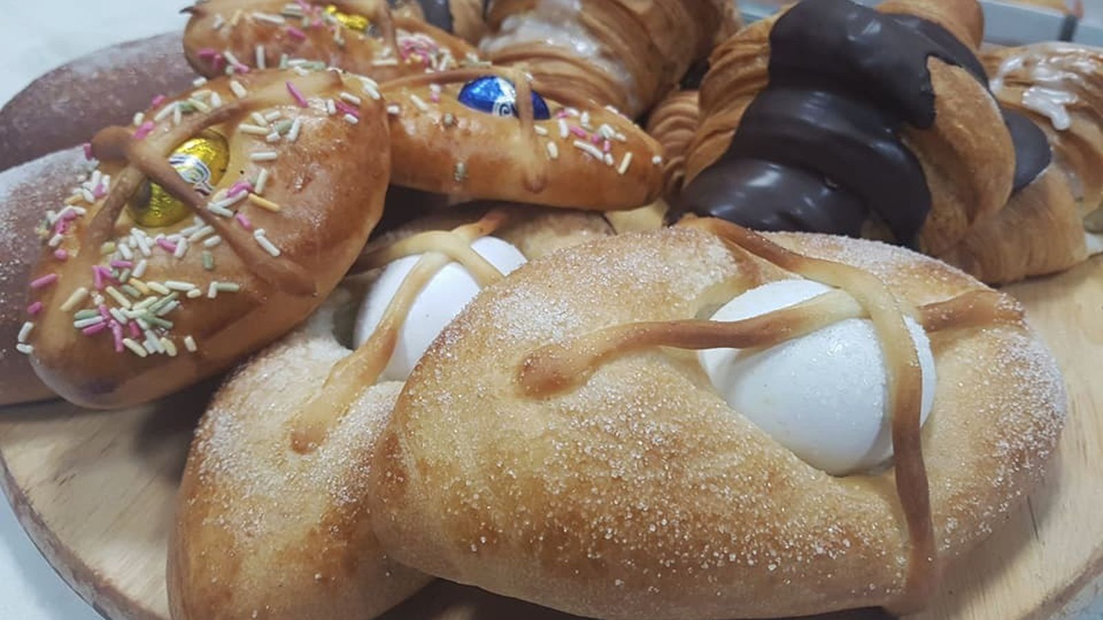 En Horno de Martín (Vera) elaboran cada año los hornazos.