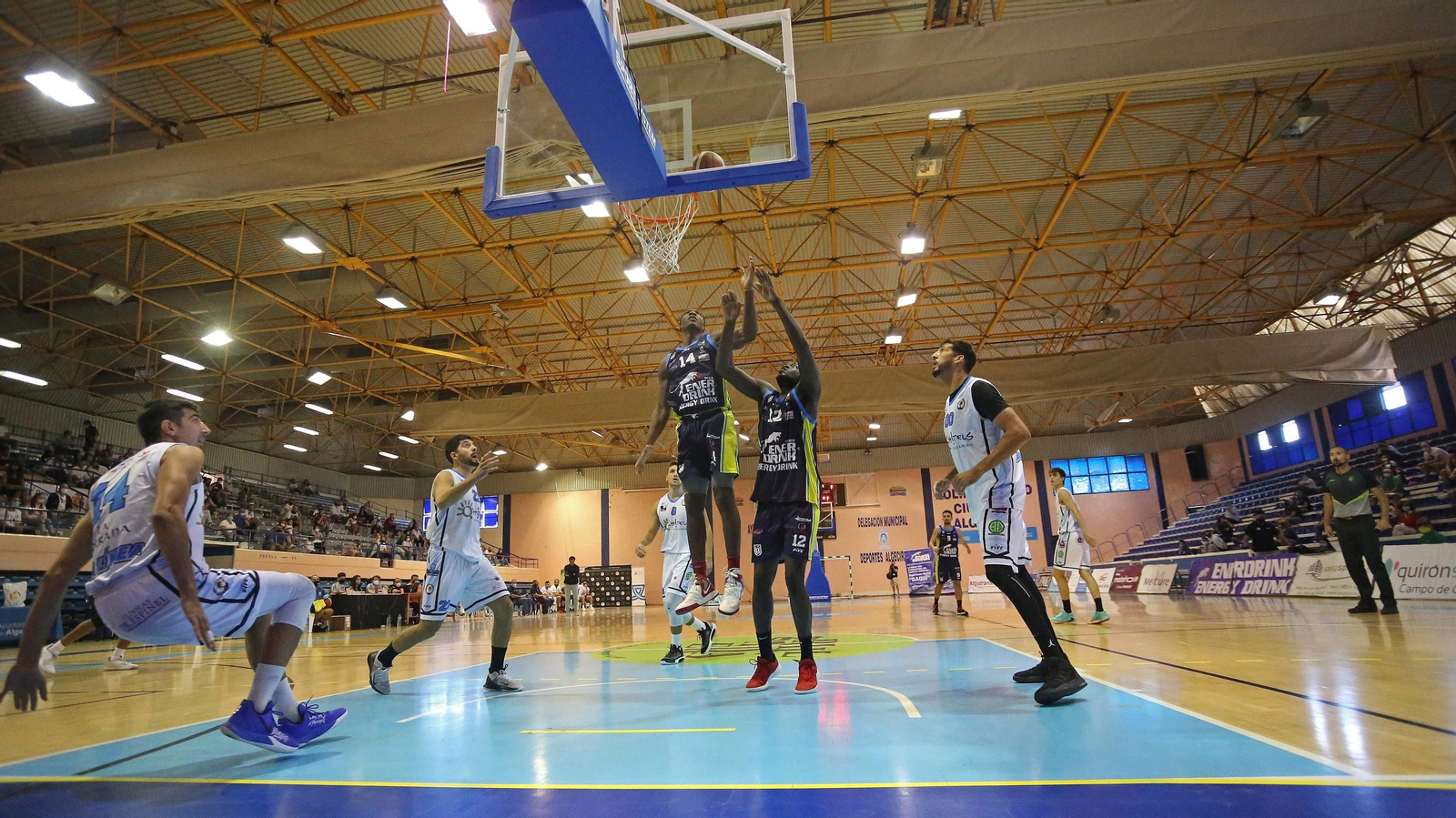 Las mejores fotos del UDEA - ULB de la Copa Diputación