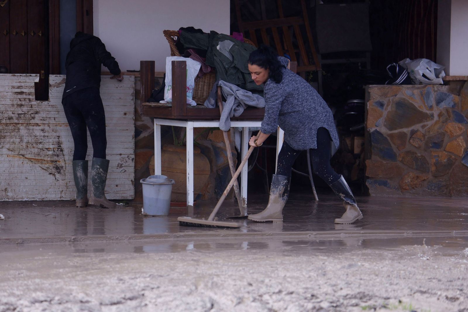 Limpieza en las parcelas de Córdoba tras el tren de tormentas