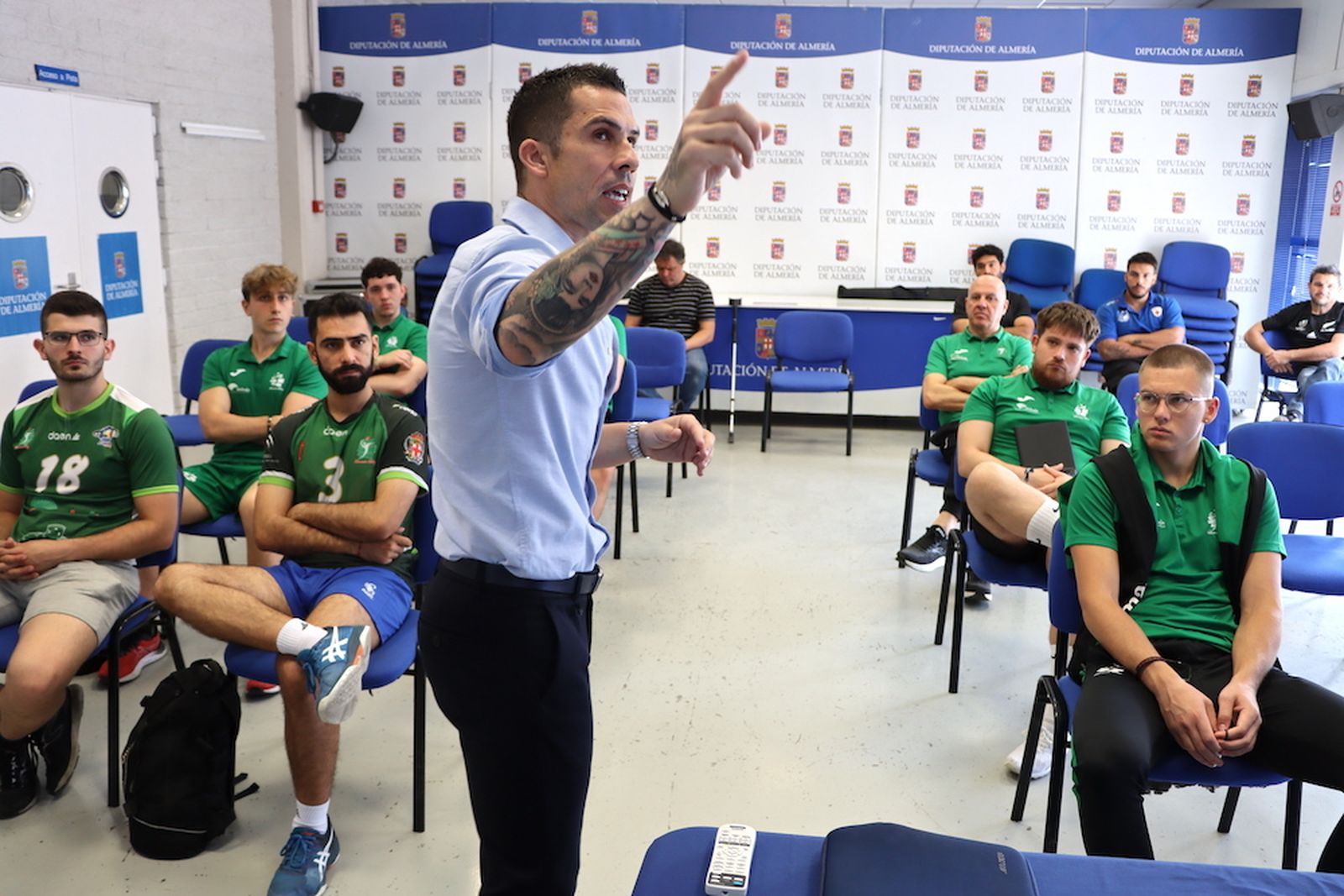 Johnny Ondina, en un momento de la charla