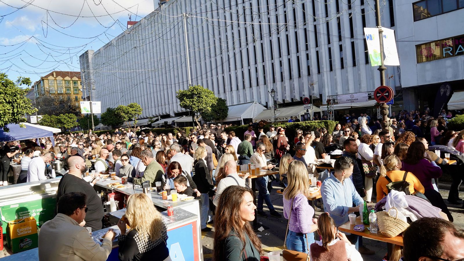 Encuéntrate en la galería del tardeo del sábado en San Sebastián 2025 en Huelva