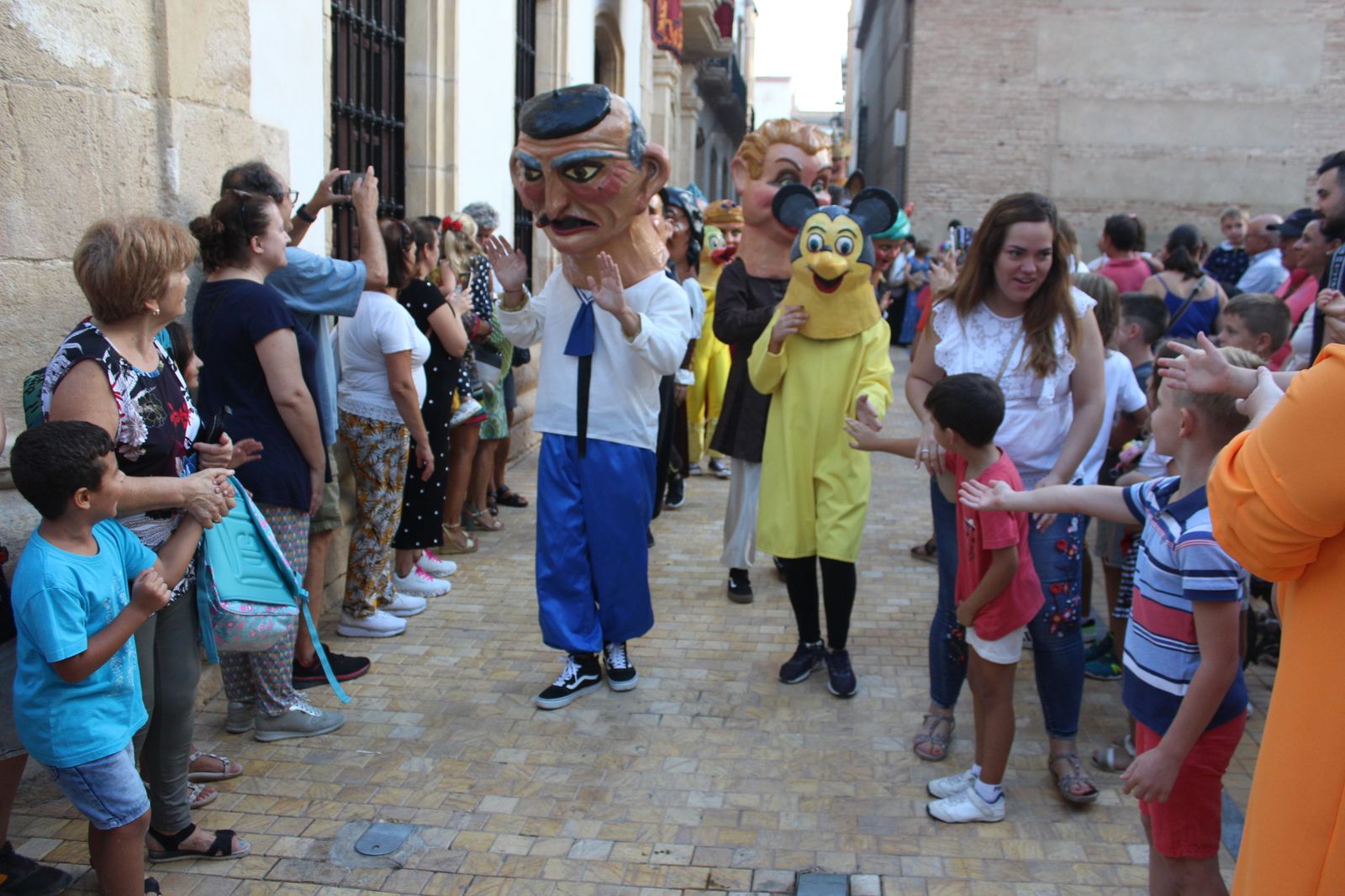 Los Gigantes y Cabezudos de Vera, en imágenes