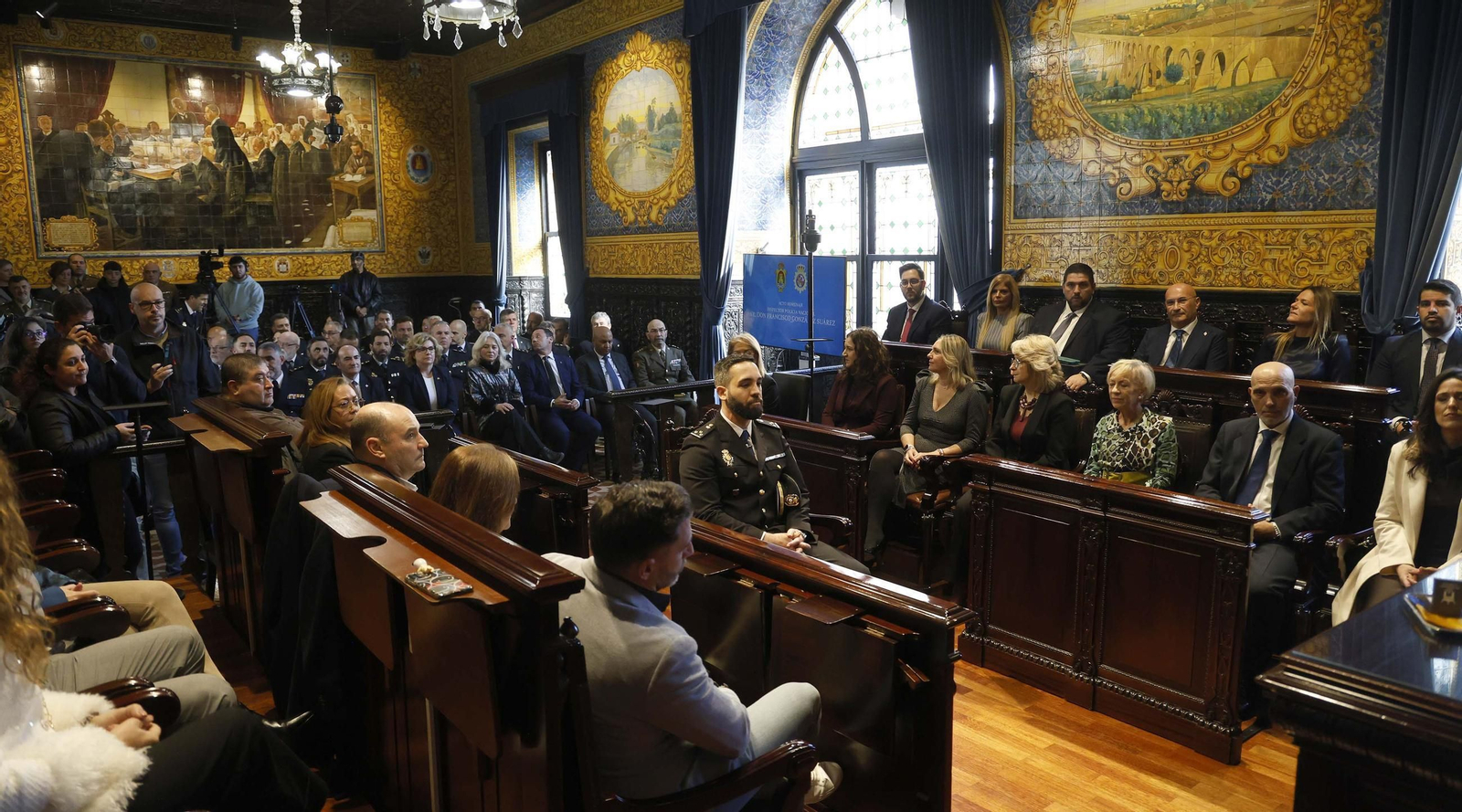 Las fotos del homenaje en Algeciras al inspector jefe de la Policía Nacional Francisco González Suárez