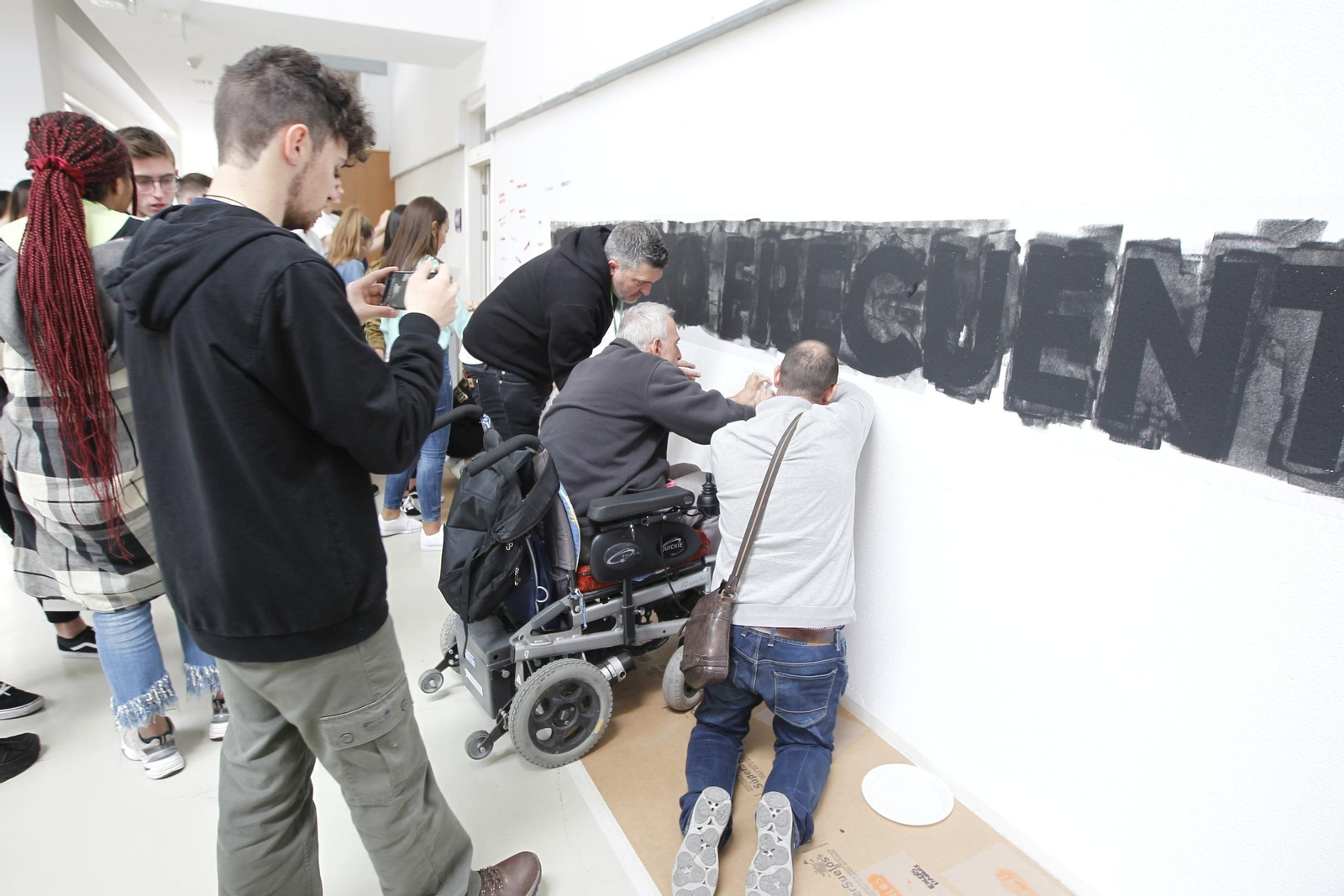 Fotos mural reivindicativo enfermedades raras Universidad de Almería-UAL