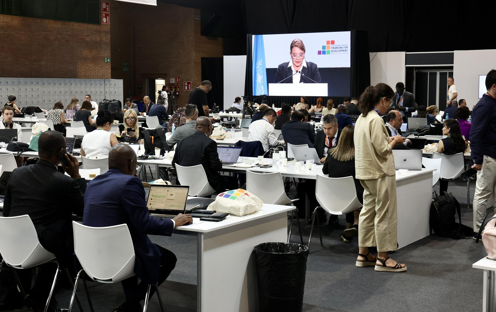 Las fotos de la primera jornada de la cumbre de la ONU en Sevilla