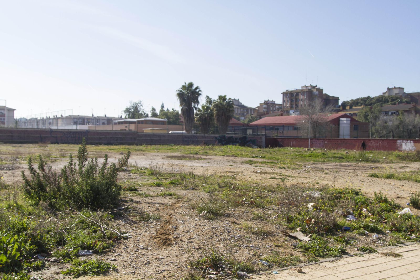 Solar donde se proyectó la comisaría del Polígono Sur.