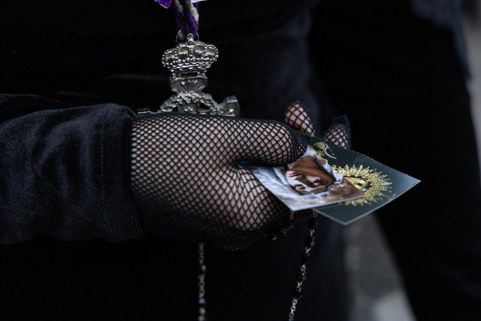 Las cofradías de la Vera Cruz, Expiración y Gran Poder lucen sus cortejos en la calle