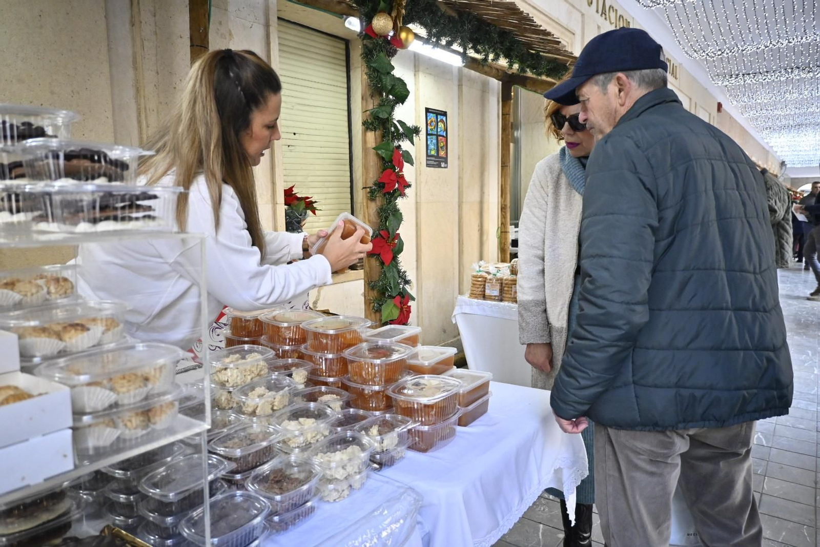 Imágenes de la XVI Muestra de Dulces y Vinos Navideños de la provincia de Huelva