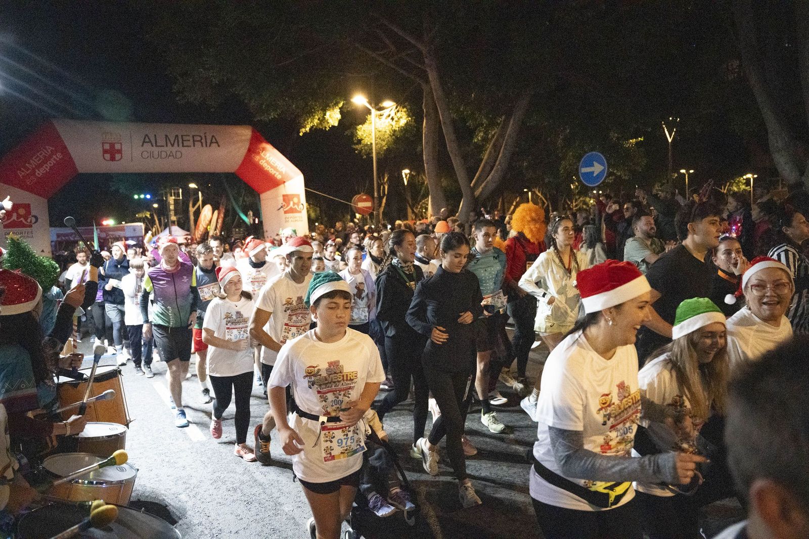 Almería corre y celebra su memoria olímpica en una San Silvestre de récord