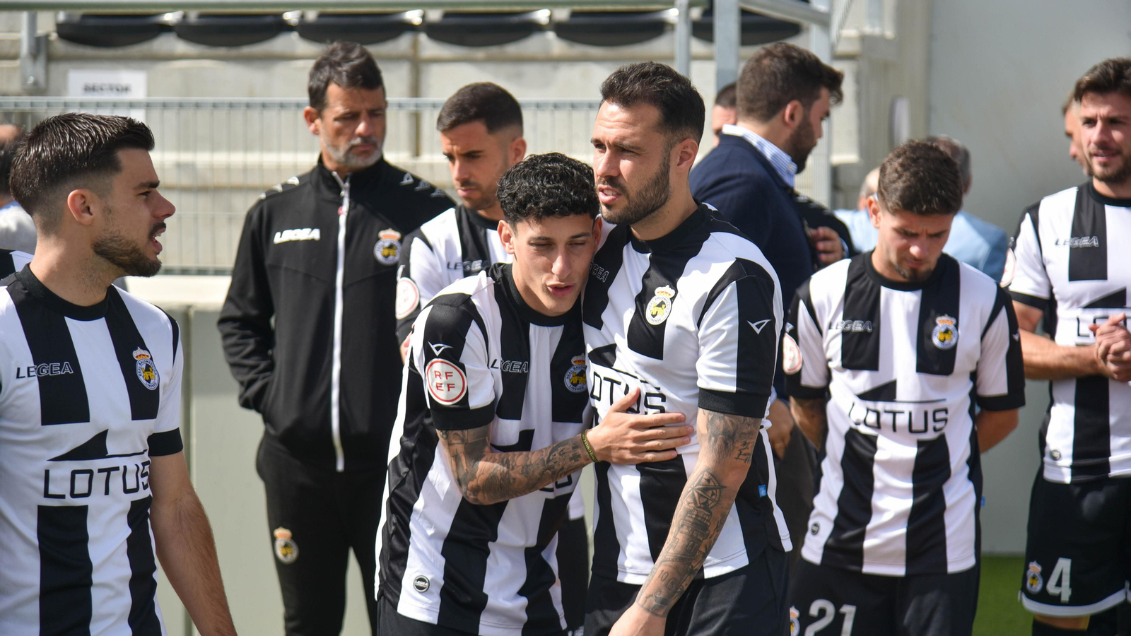 La intrahistoria de la foto oficial de la Balona 2023-24, en imágenes