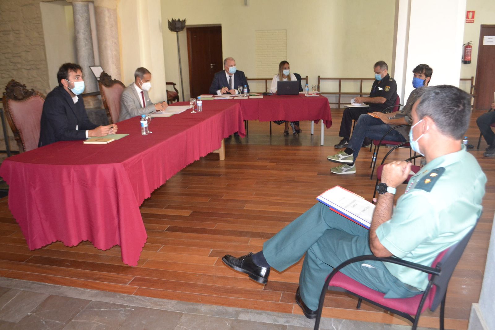 La Junta Local de Seguridad del Ayuntamiento de Tarifa, celebrada este miércoles.