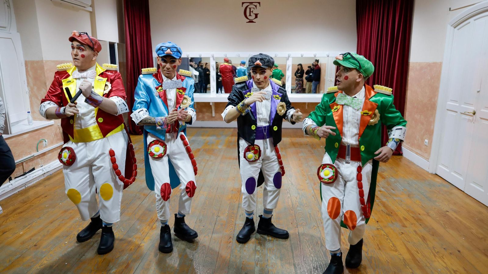 Búscate entre las mejores imágenes de la décima sesión de preliminares del COAC 2025