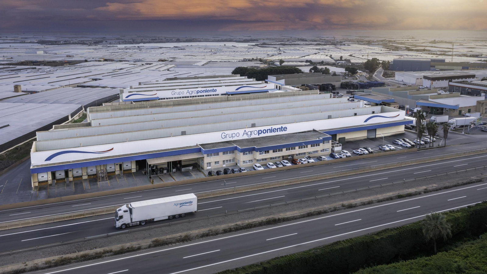 Instalaciones centrales de Agroponiente.